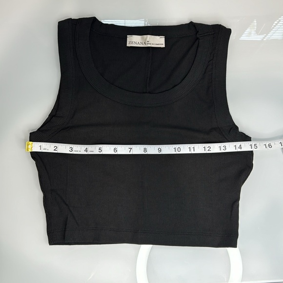 Zenana black & gray ribbed crop tank top bundle size Medium - Picture 10 of 11